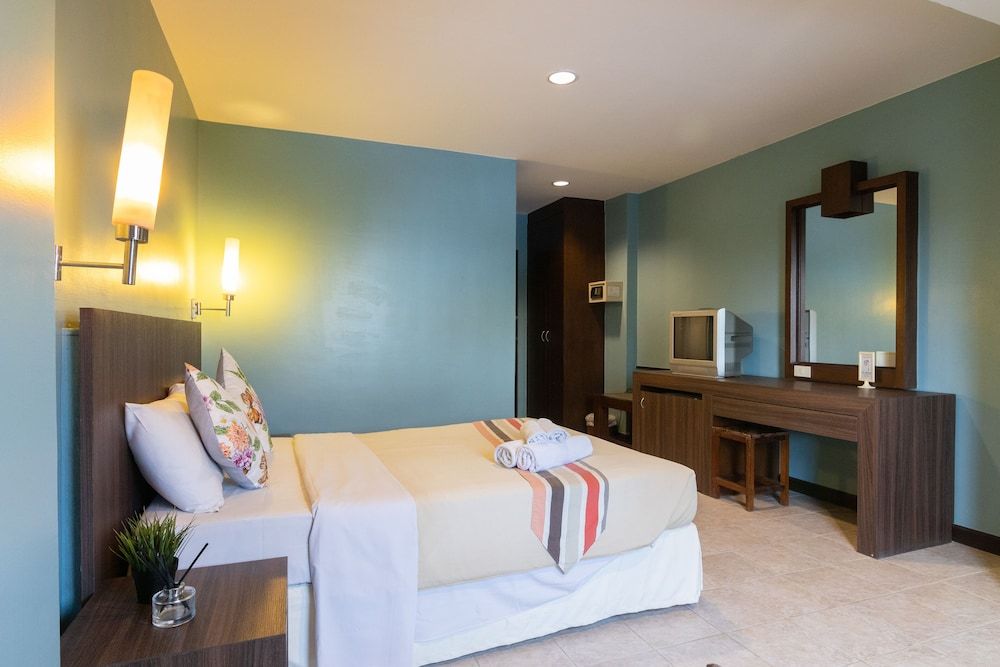 undefined The Jomtien Twelve 9