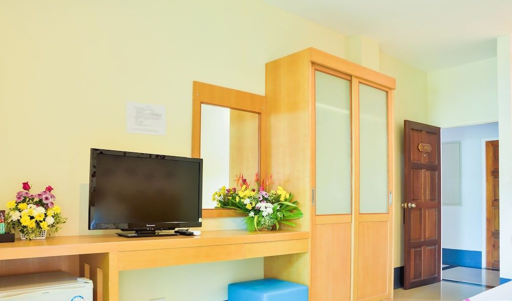 The Orange City Resort Superior Twin Room 8