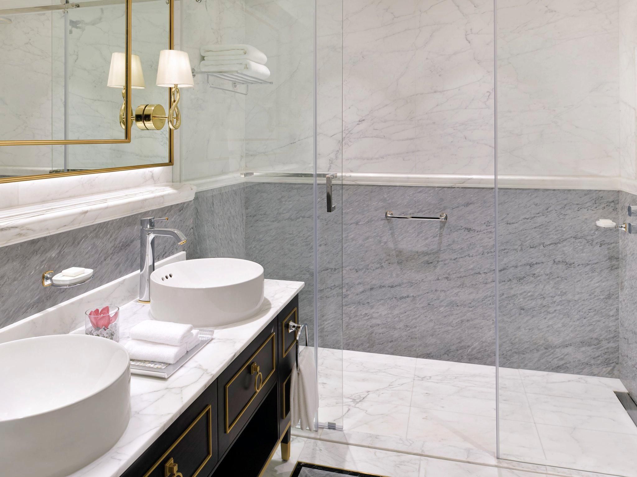 Movenpick Hotel Bahrain Superior Twin 3