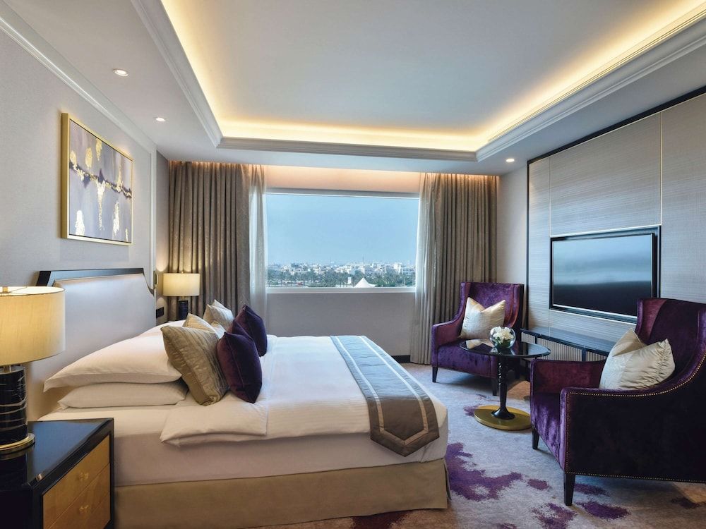 undefined Mövenpick Hotel Bahrain 4
