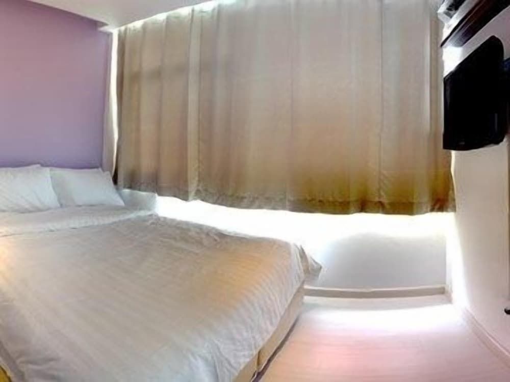 Nantra Ekkamai Standard Room, 1 Queen Bed 9