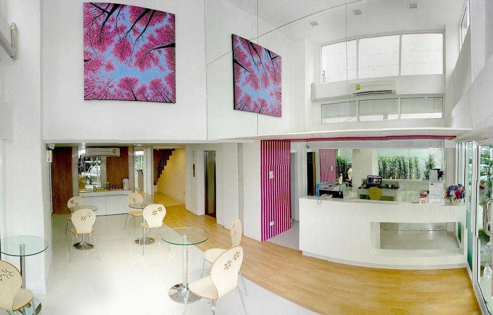 undefined Nantra Ekkamai