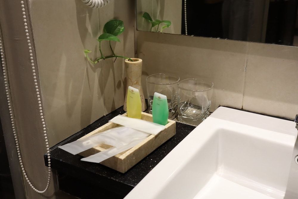 The Victoria Hotel Yogyakarta Superior Room 7