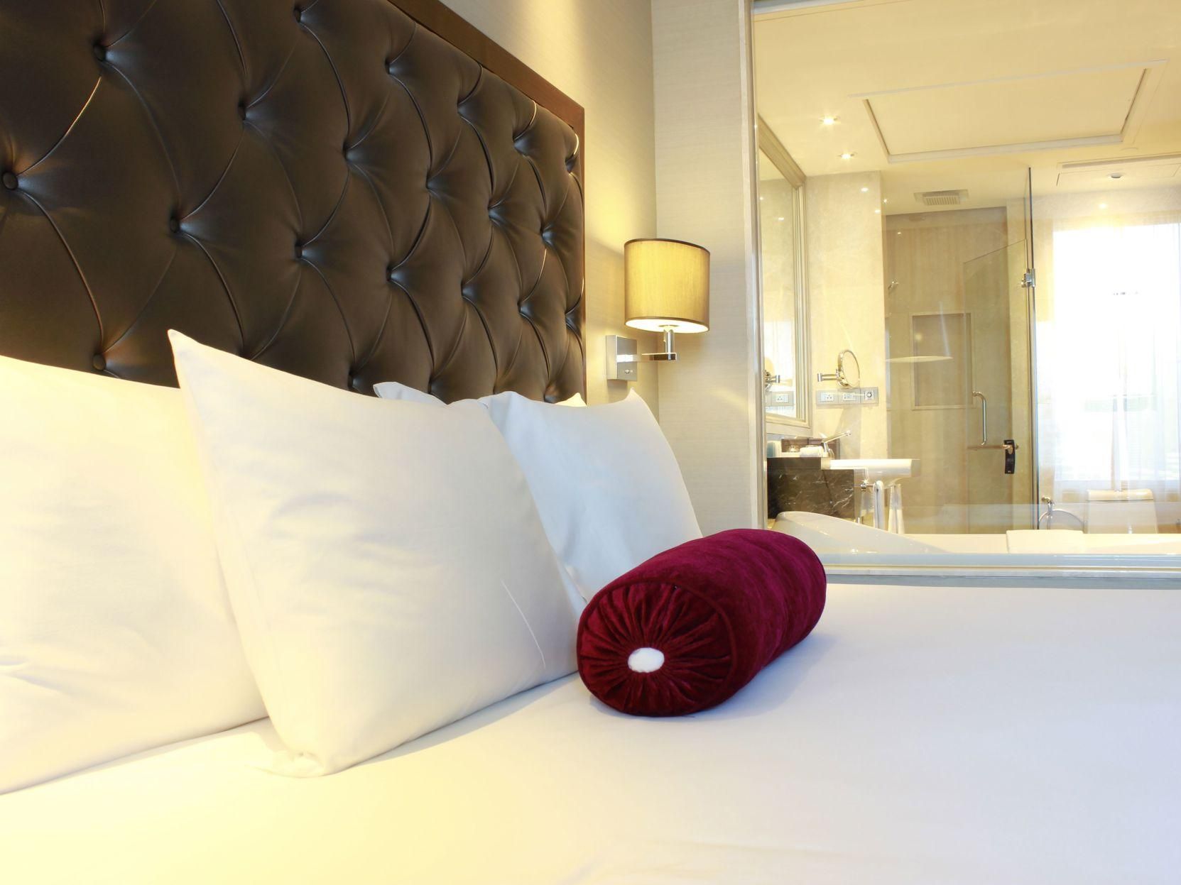 Radisson Blu Plaza Bangkok Deluxe Room City View 2