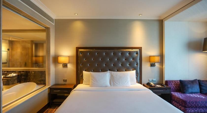 undefined Radisson Blu Plaza Bangkok 5