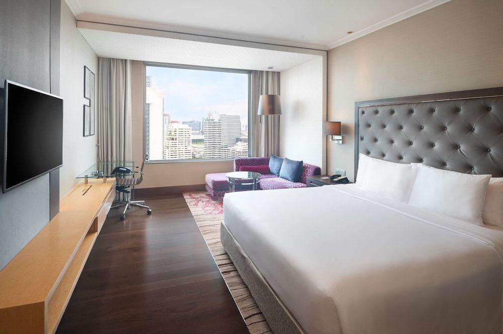 Radisson Blu Plaza Bangkok Deluxe Room, City View 4