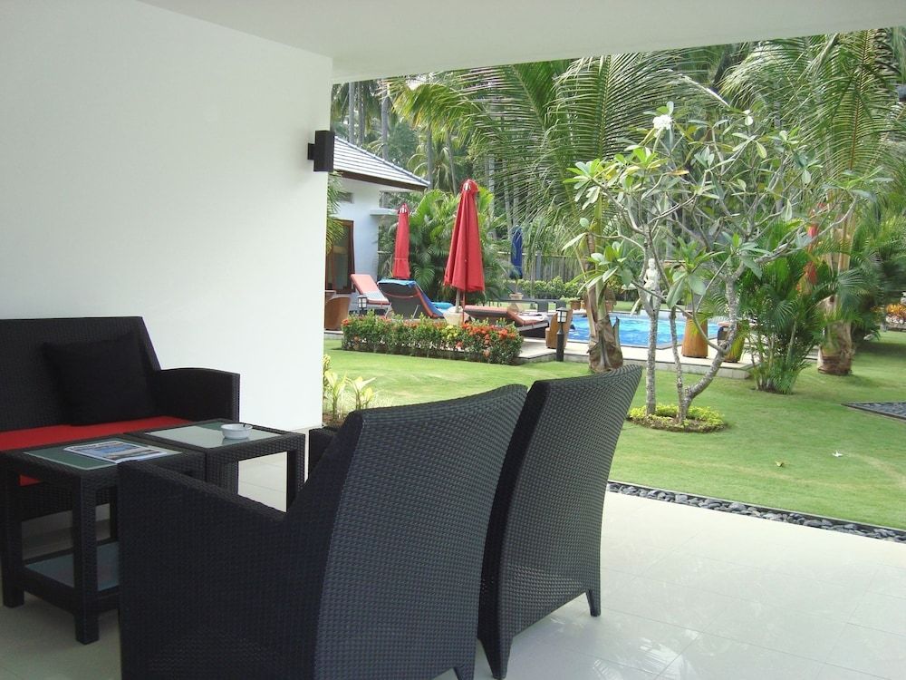 Dream Estate Studio 9