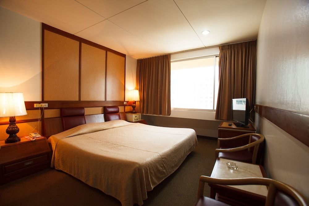 Nana Hotel Standard Room 3