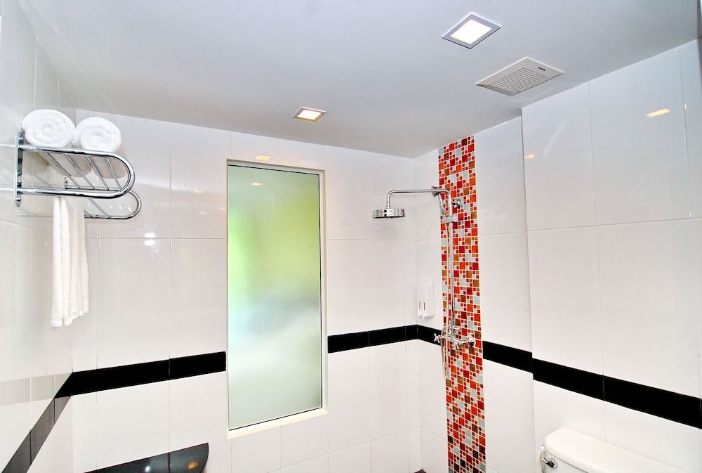 Lub Sbuy House Deluxe Twin Room 9