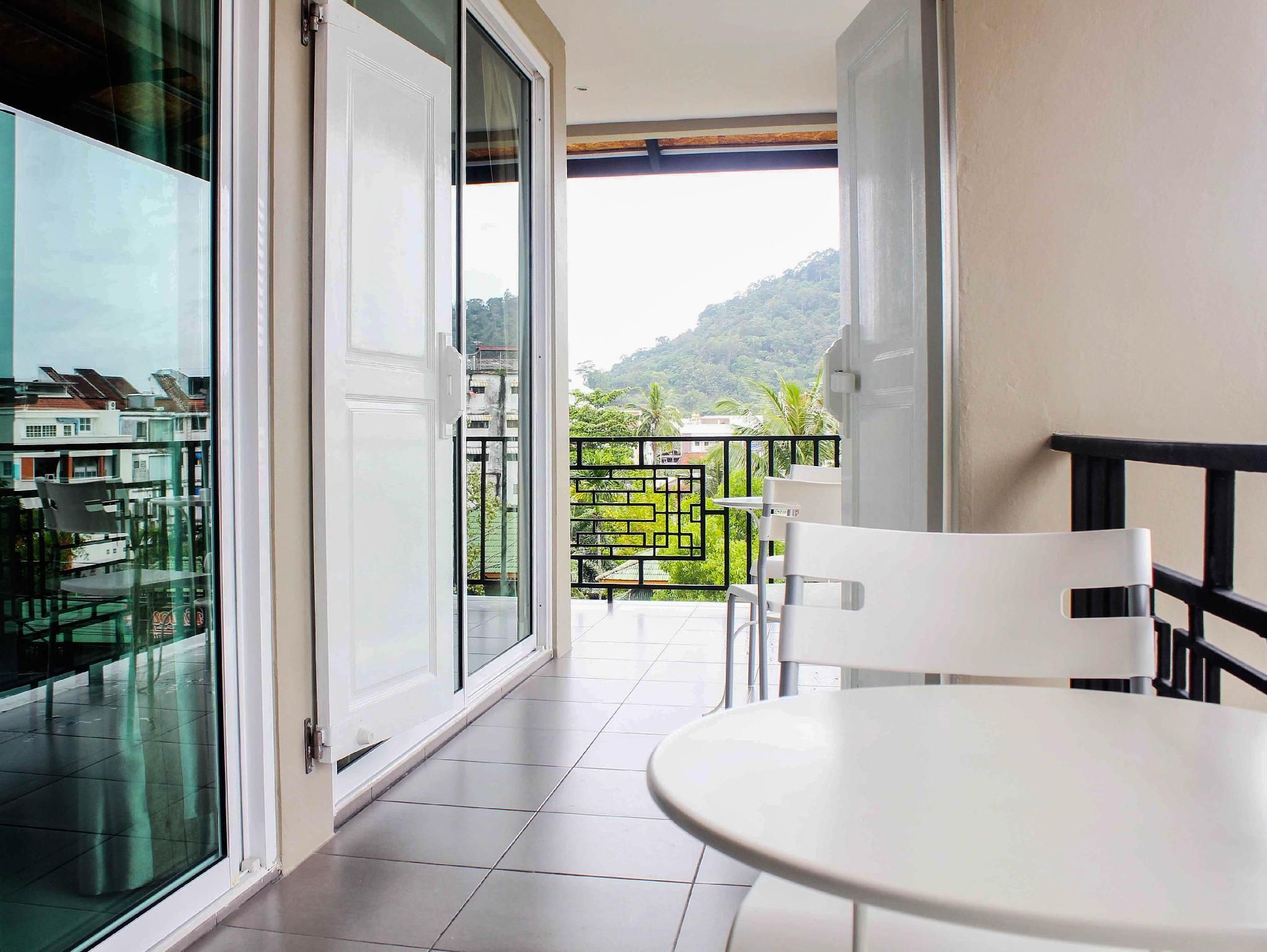 Lub Sbuy House Deluxe Twin Room 7