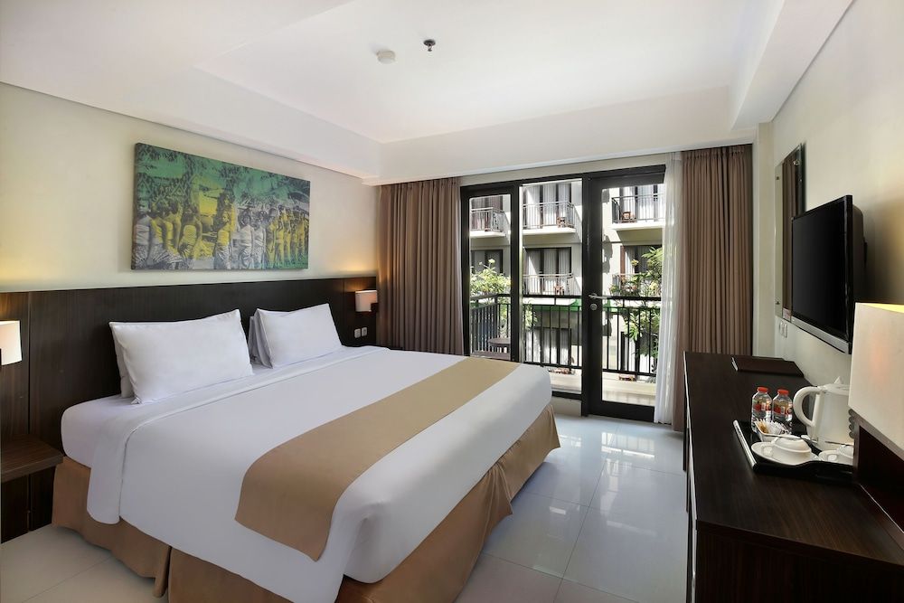 Rofa Kuta Hotel Deluxe Double Room, Pool View 2