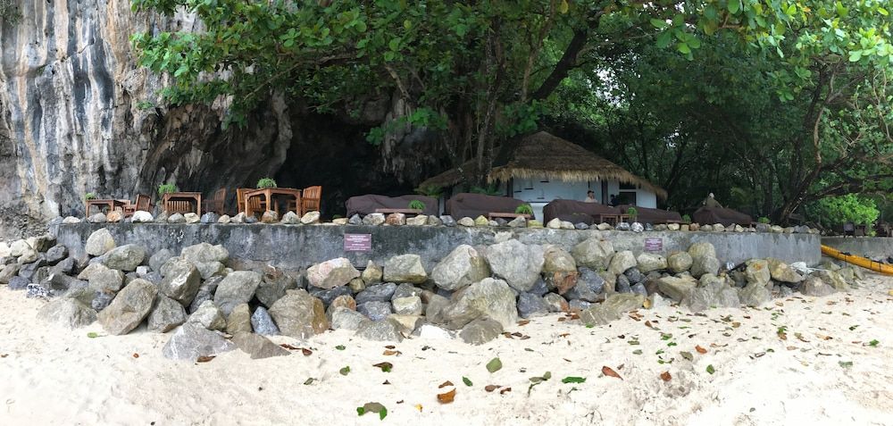 undefined Villa Macaque and Villa Languor 7