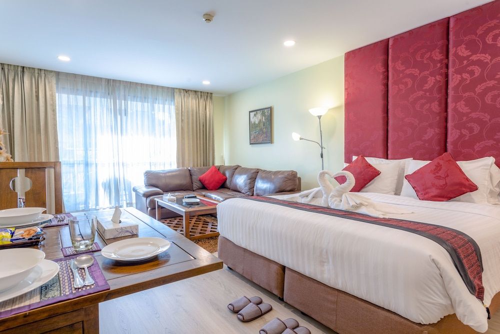 Deluxe Studio Suite, 1 King Bed