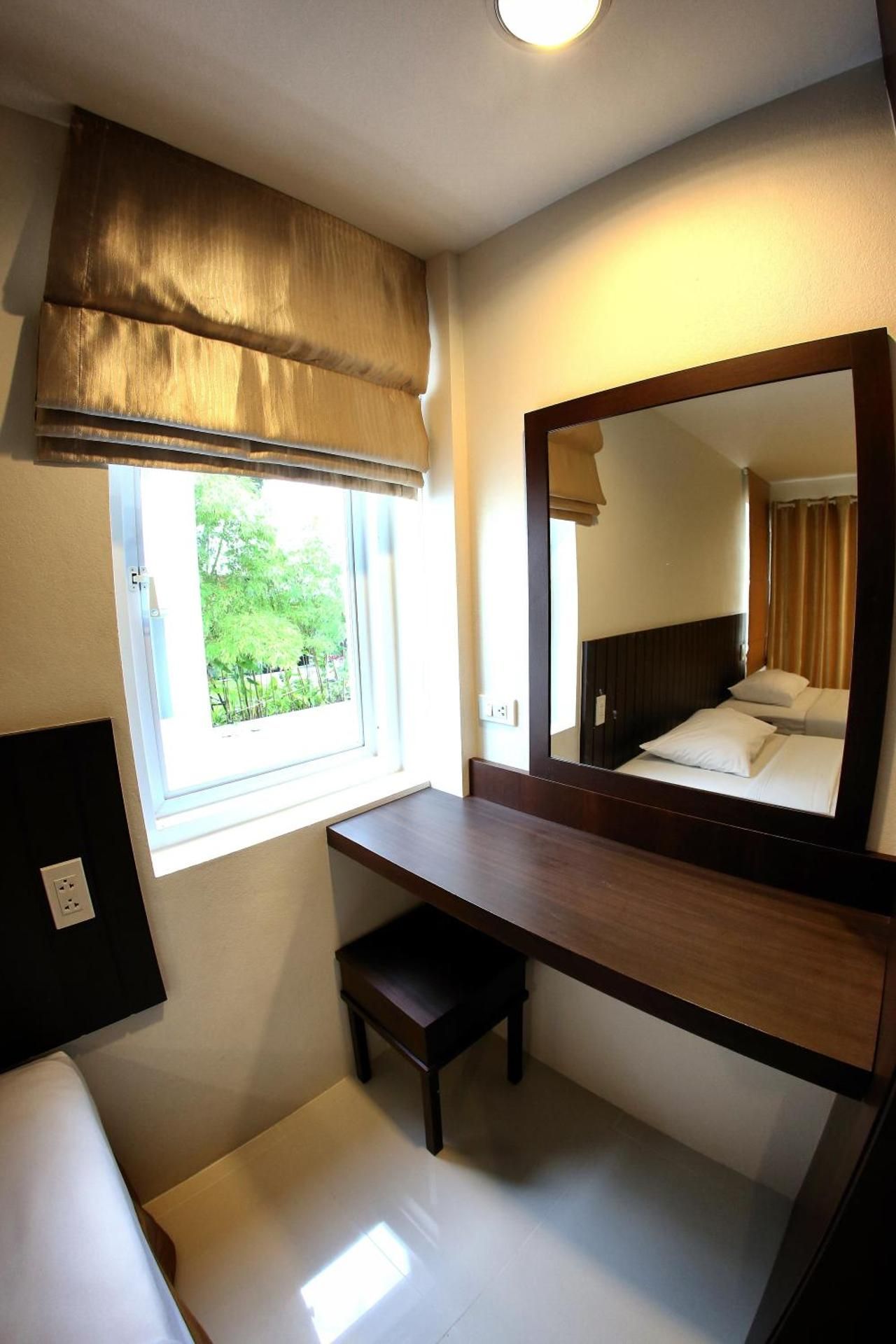 undefined Sunshine Hostel Hua Hin 5