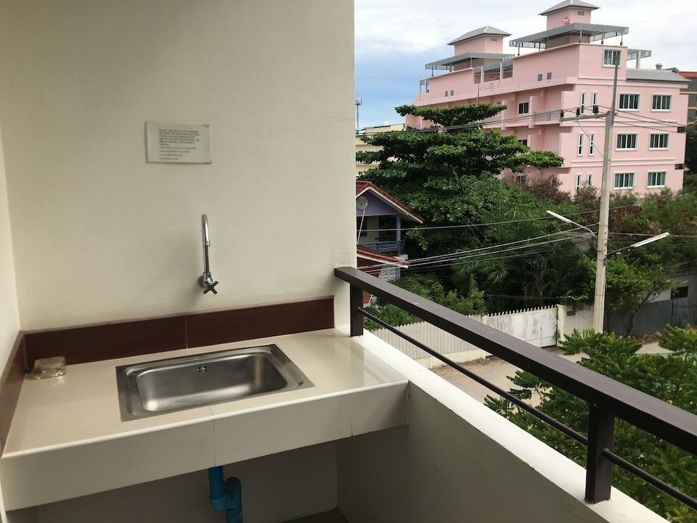 undefined Sunshine Hostel Hua Hin 10