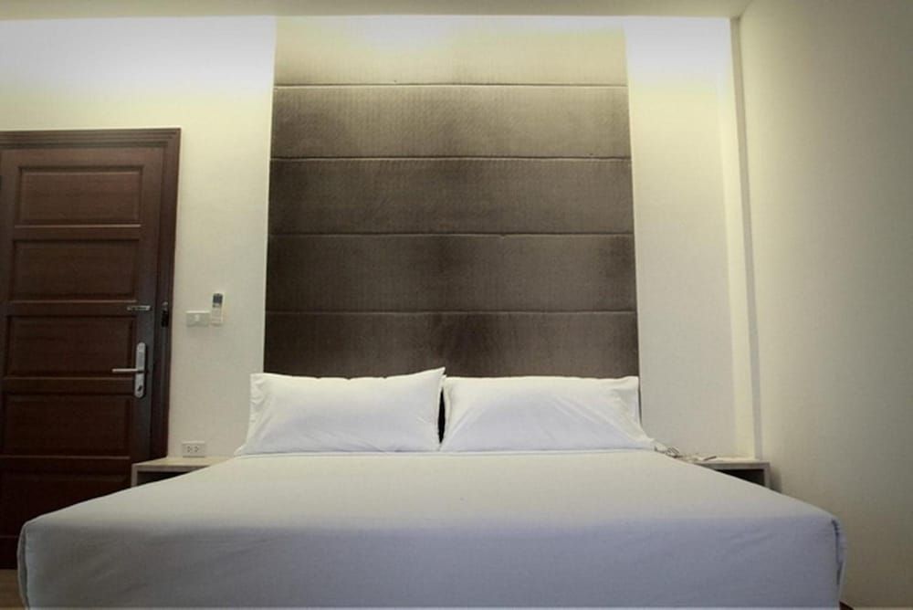 Calypzo 2 Deluxe Double or Twin Room 12