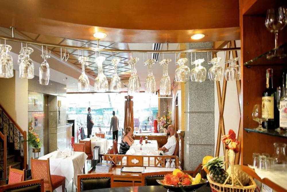 undefined Majestic Suites 5