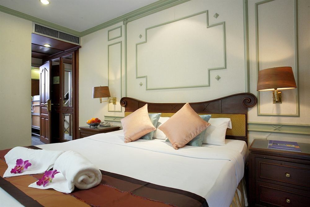 undefined Majestic Suites 7