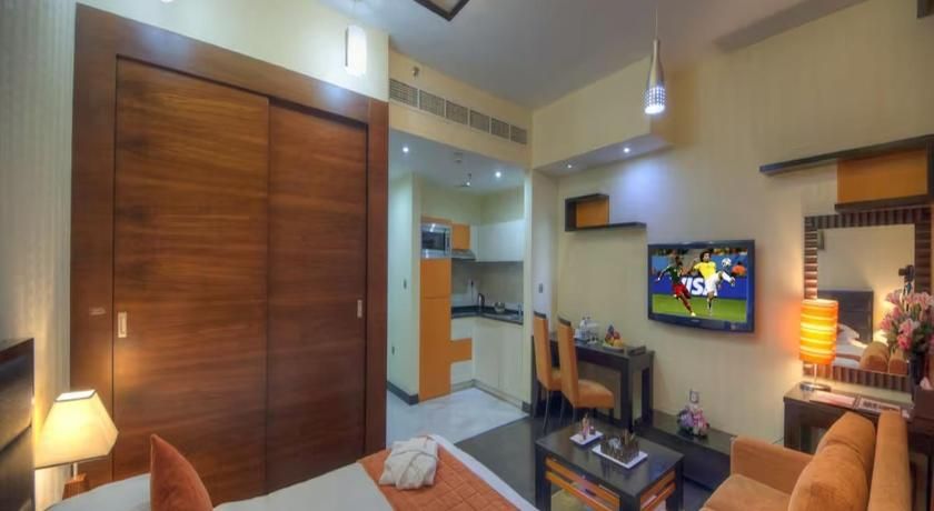 Sunday Marina View Hotel Apartments Deluxe Studio King Apartment 15