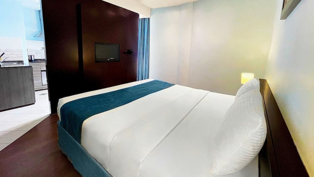 Signature Hotel Apartments & Spa Superior Studio, 1 King Bed