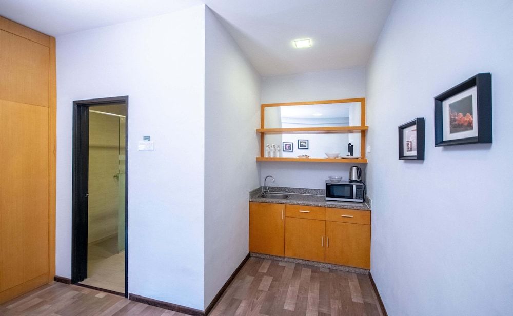 Nova Highlands Hotel One Bedroom Suite Queen 6