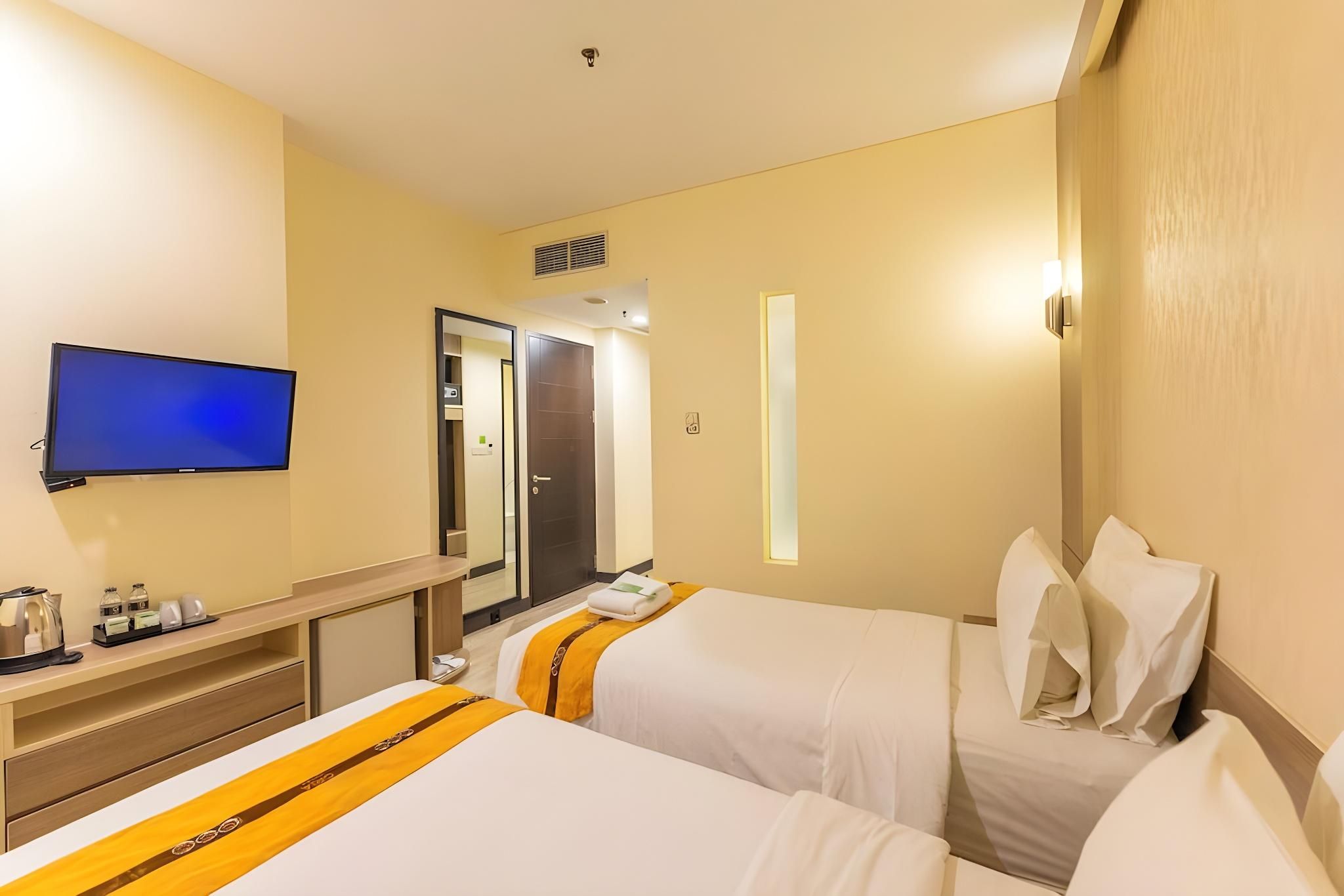 Oria Hotel Jakarta Superior Twin Room 8