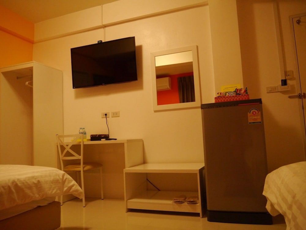 Don Mueang Airport Modern Bangkok Hotel Twin Room 5
