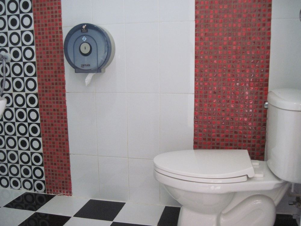 Don Mueang Airport Modern Bangkok Hotel King Size Bed 7