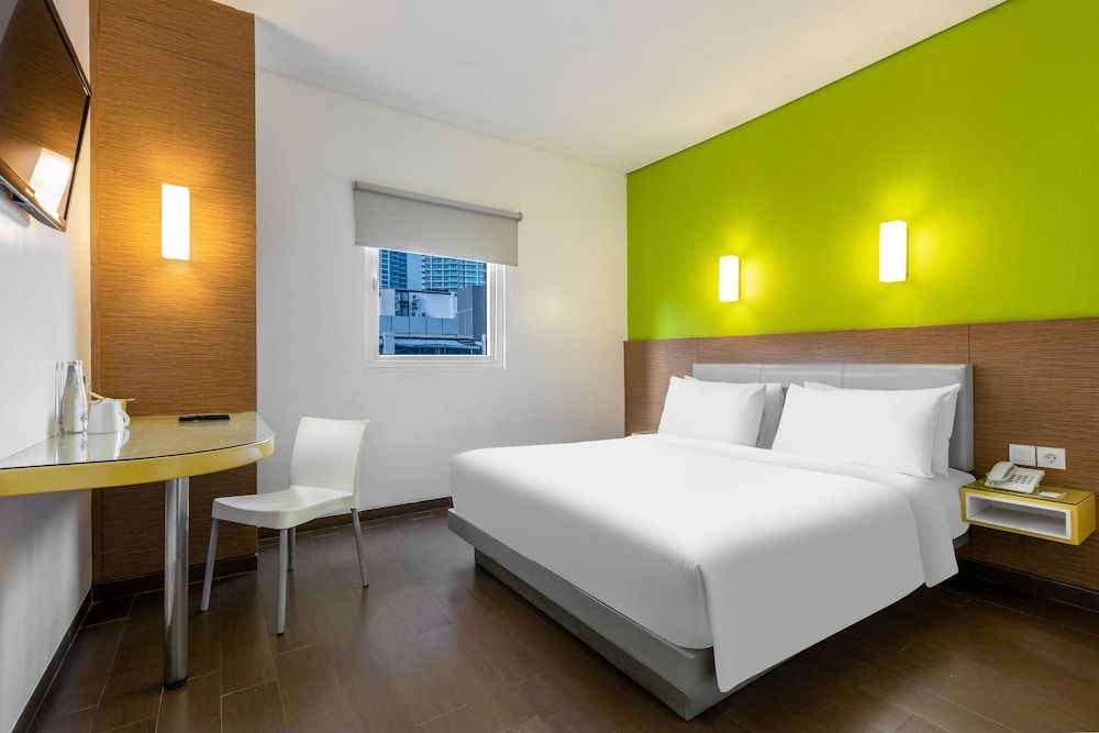 Amaris Hotel La Codefin - Kemang Smart Room Queen