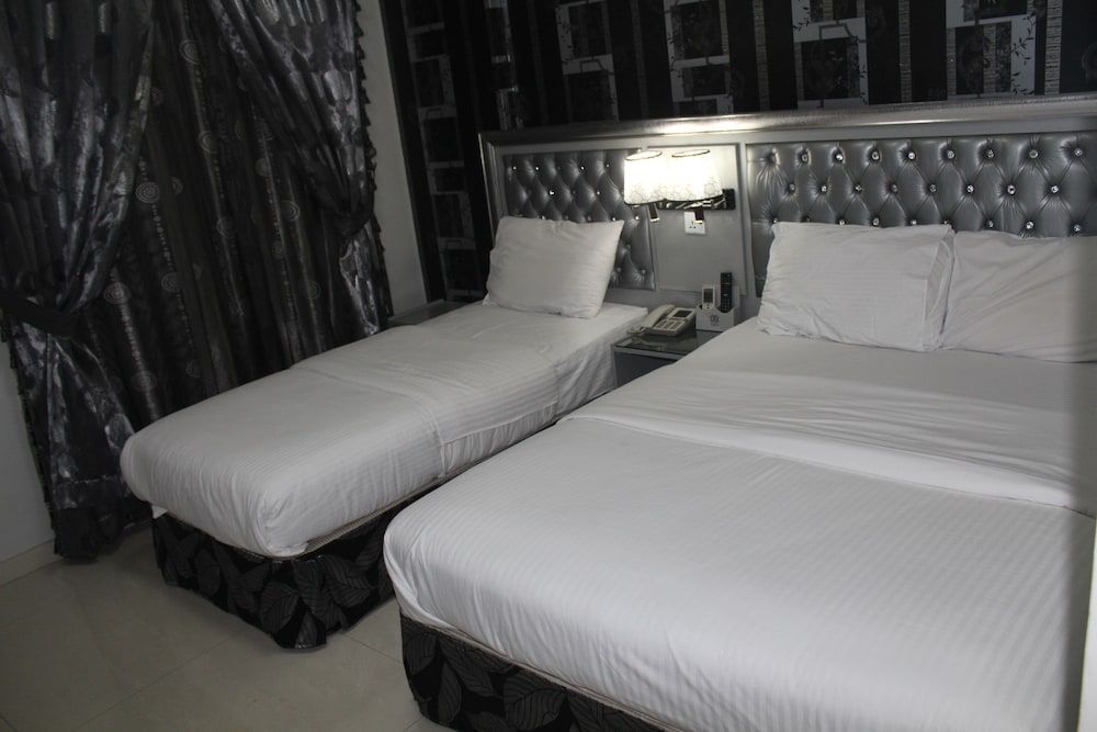 undefined White Fort Hotel 10