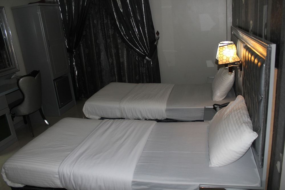 undefined White Fort Hotel 9