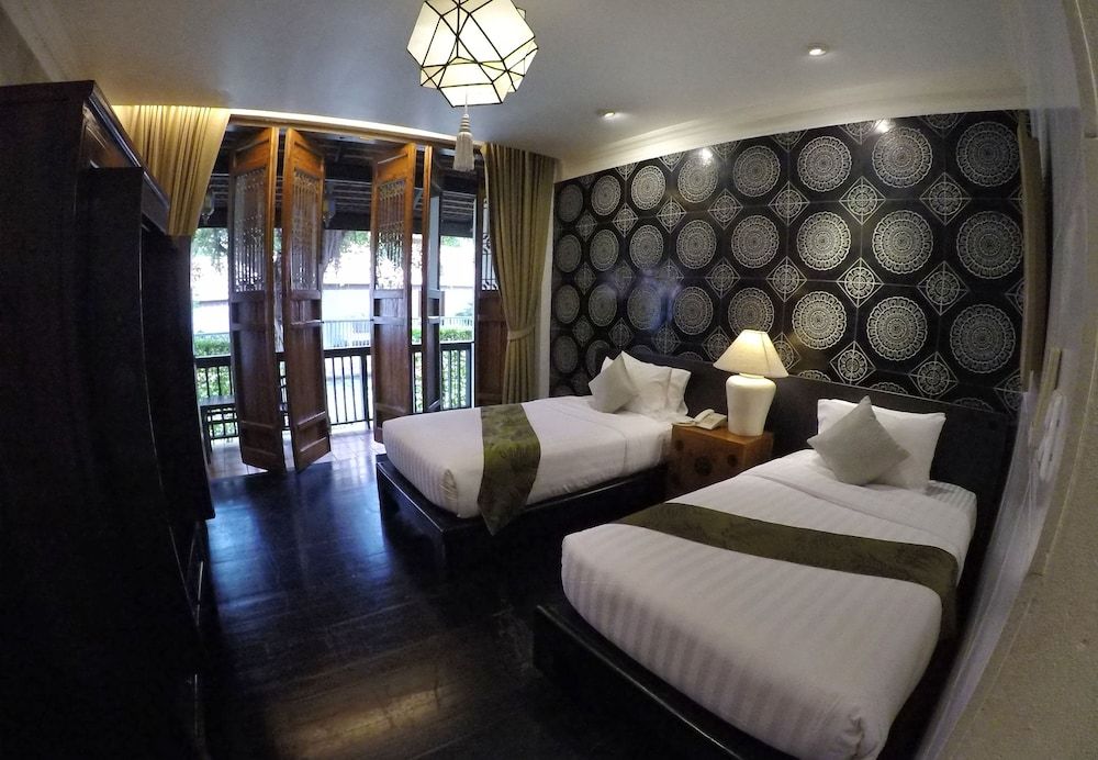 Tharaburi Resort Sukhothai Deluxe Room 2