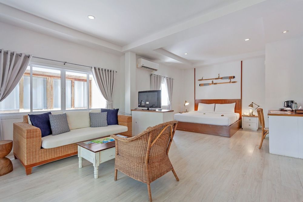 undefined Malibu Beach Resort 7