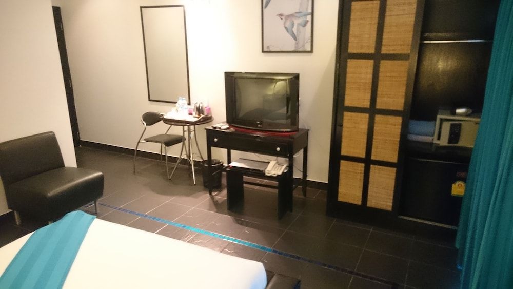 The Venue Residence and Cabaret Superior Room 6