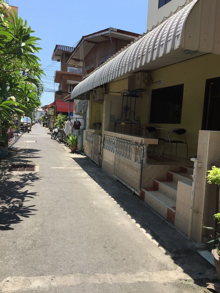 undefined Baan Taweesuk 8