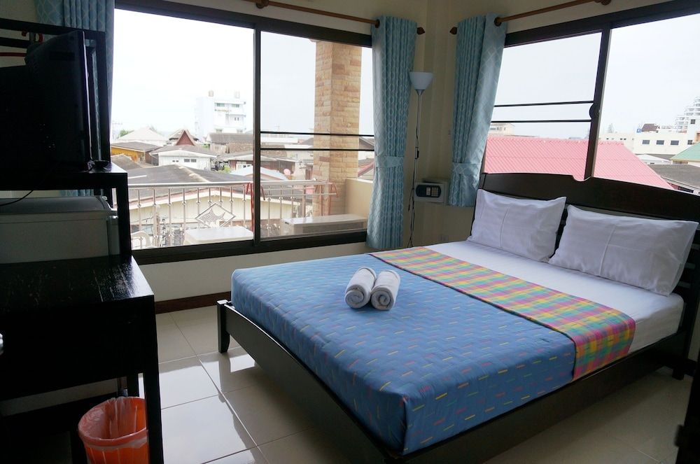 Baan Taweesuk Standard Double Room