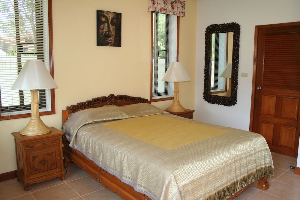 Long Beach Inn Jacuzi Suite 3