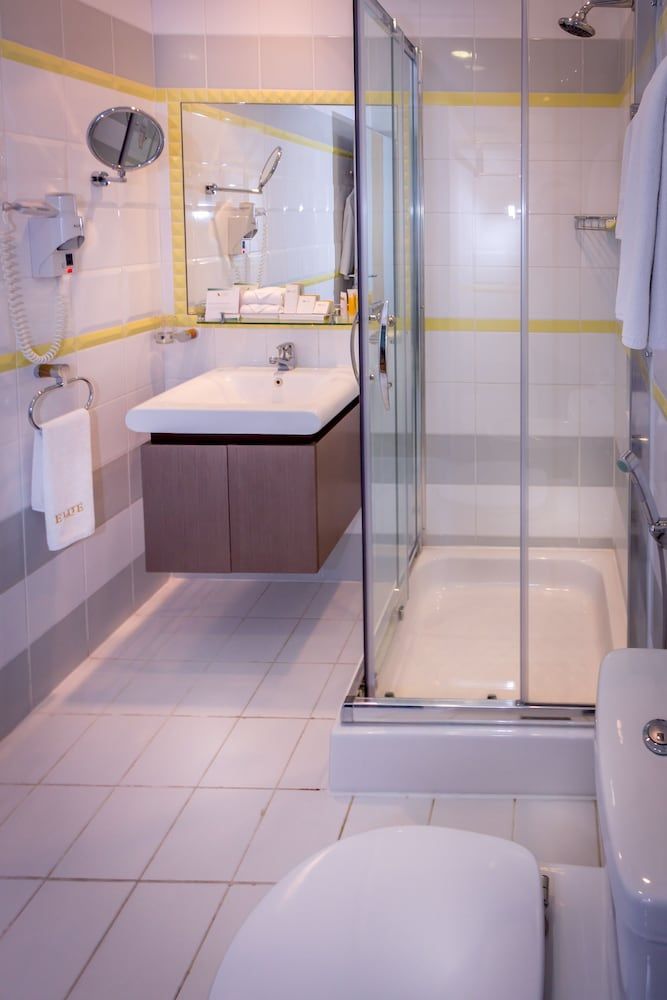 Elite Seef Residence & Hotel Studio Suite 4