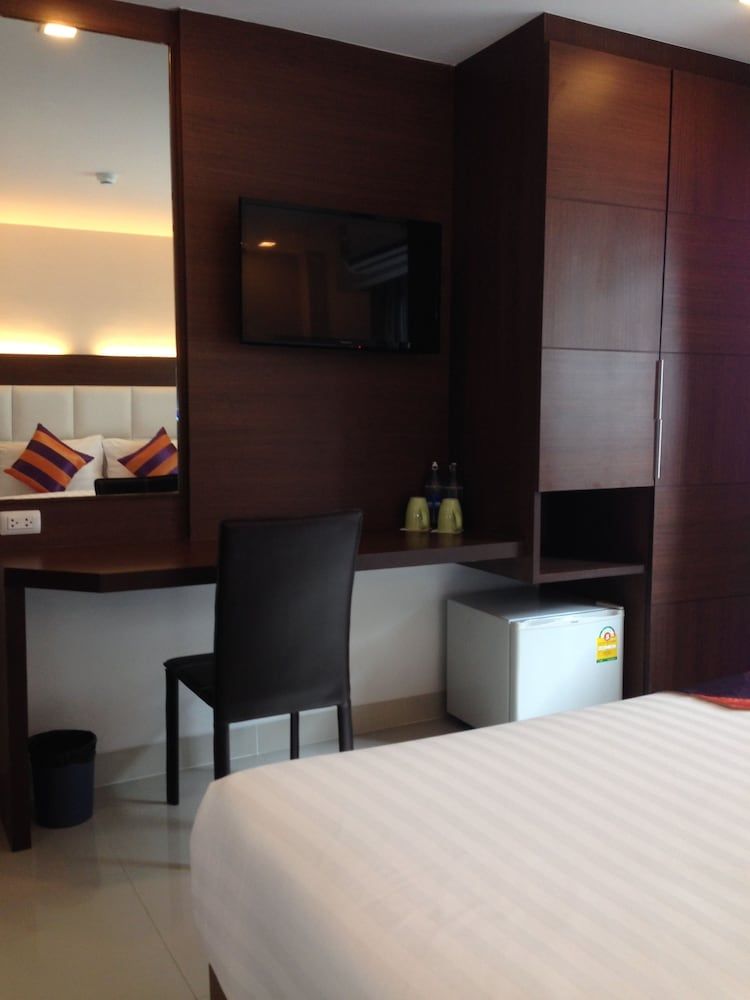 undefined Studio Nana 9