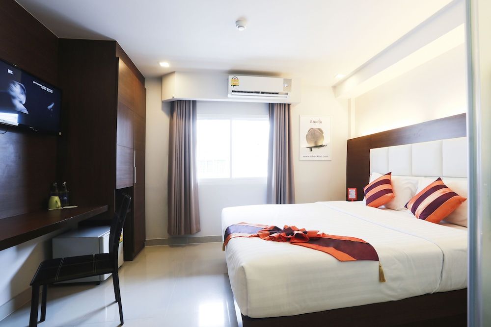 Studio Nana Deluxe Double Room 6