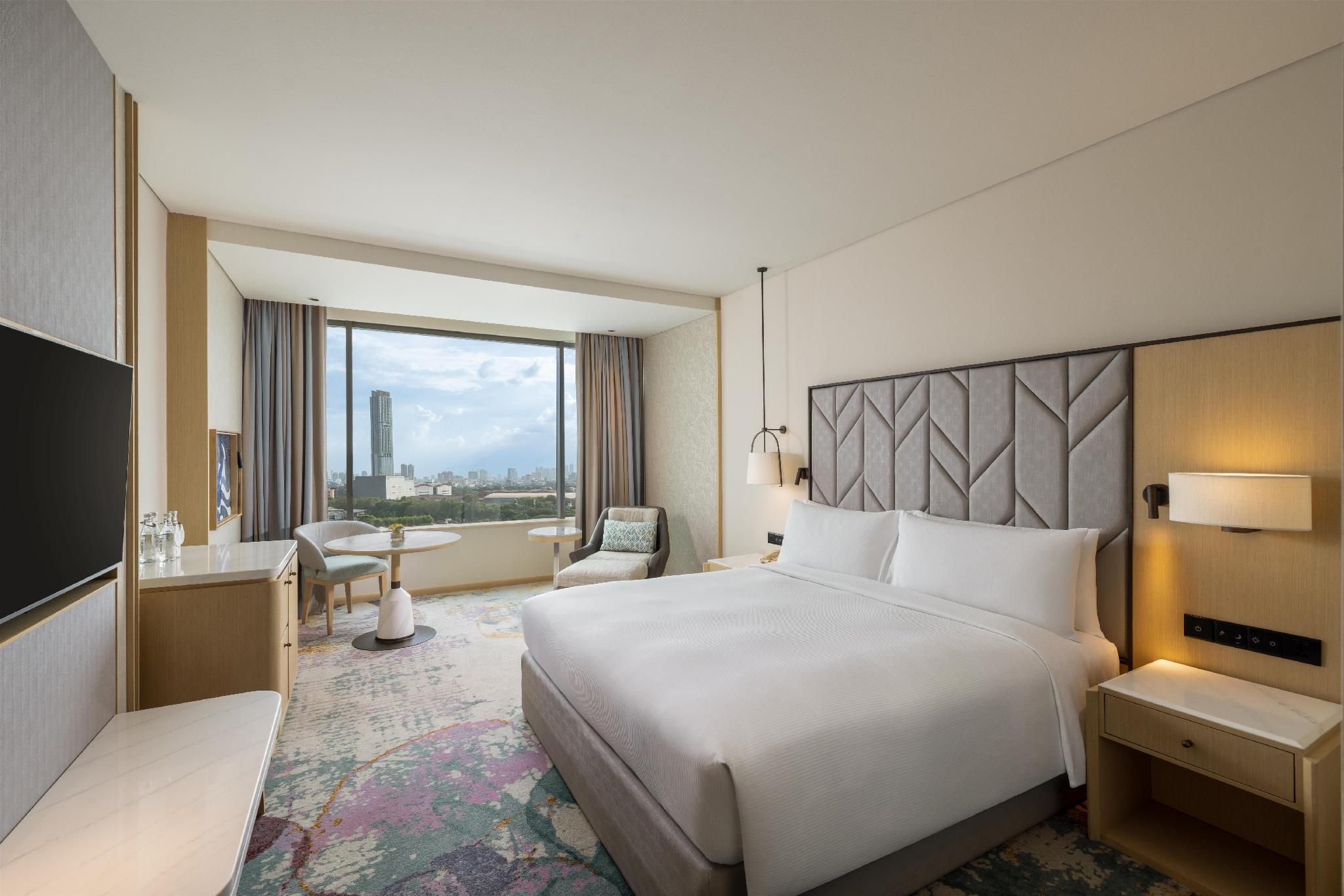 DoubleTree by Hilton Jakarta Kemayoran King Guest Room High Floor