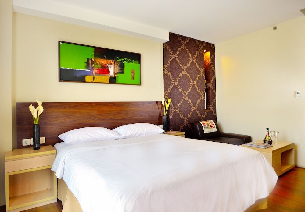 Avissa Suites Deluxe Room 5