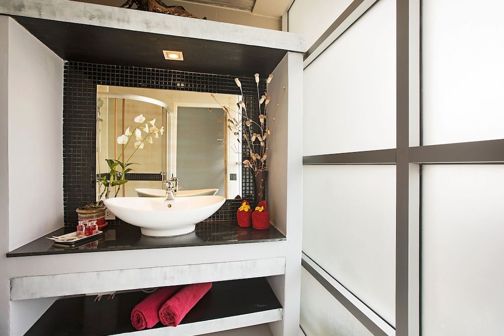 Enjoy Beach Hotel Deluxe Double Room, Sea View 16