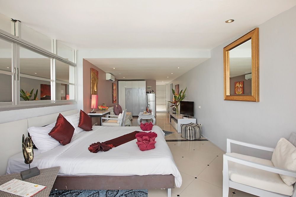Enjoy Beach Hotel Deluxe Double Room, Sea View 9
