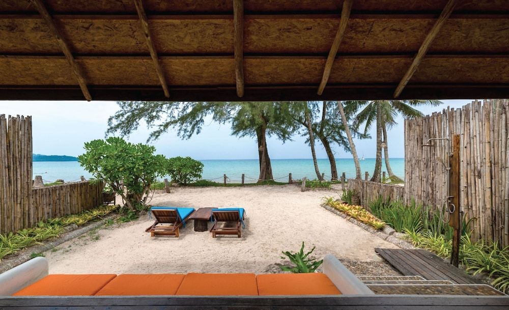 Tinkerbell Resort Beach Front  Villa 6