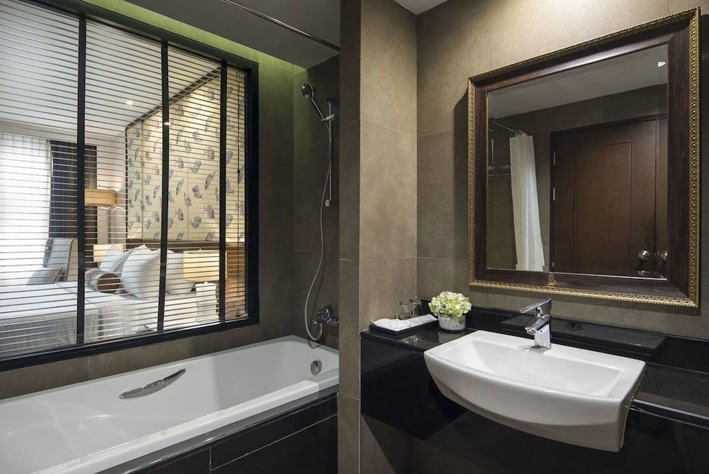 Casa Nithra Bangkok Deluxe Double Room 3