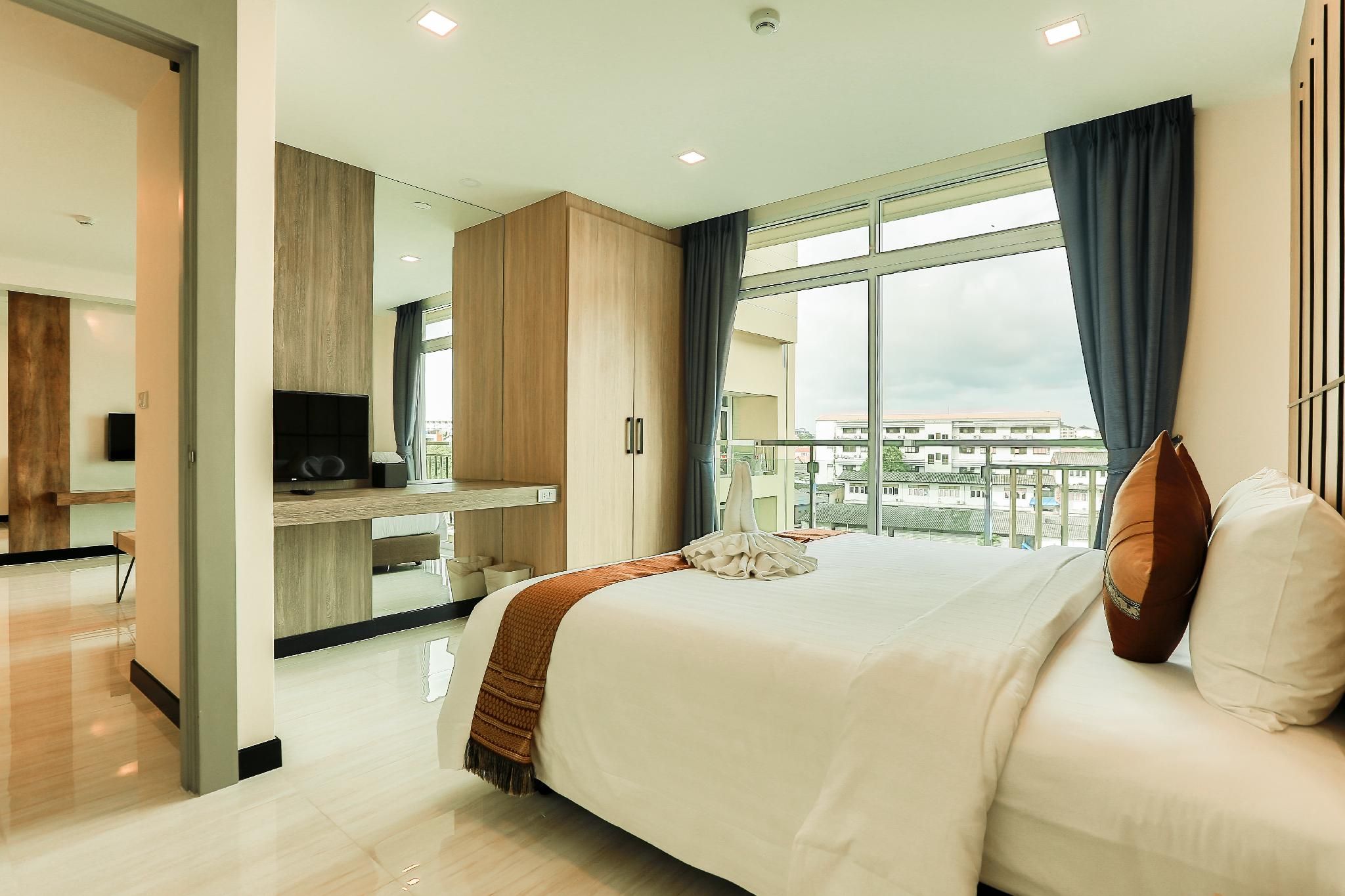 Family Room City View
