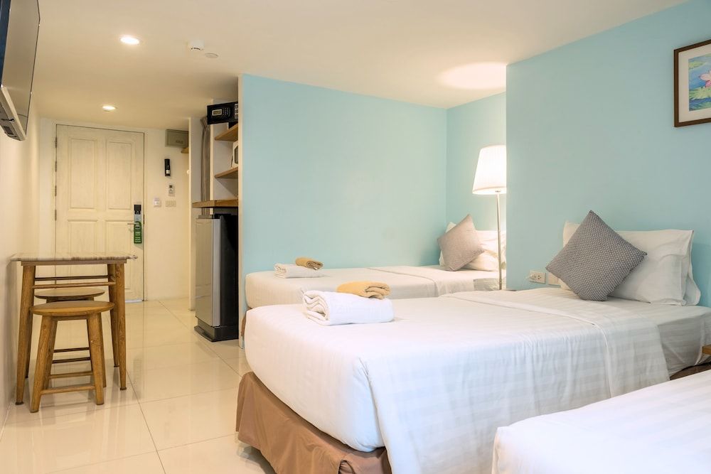 Triple Bed Studio (Low Floor) (Non Smoking)