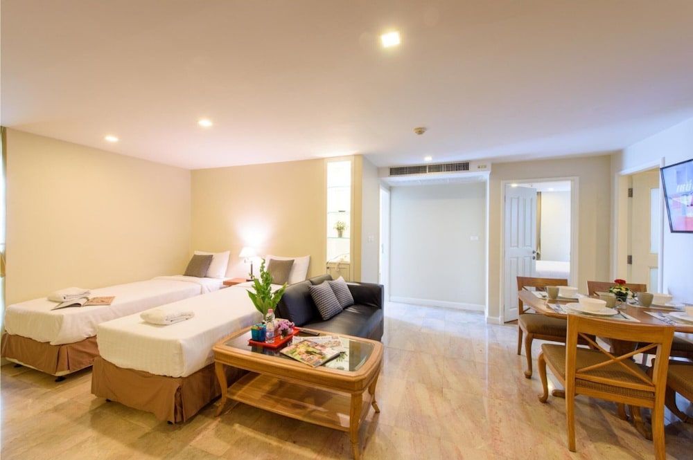 3 Bedrooms (Non Smoking)