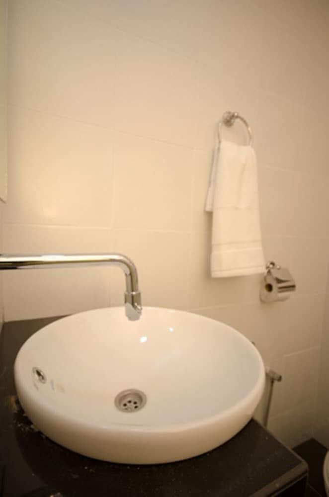 Riverra Inn Langkawi Standard Twin Room 8